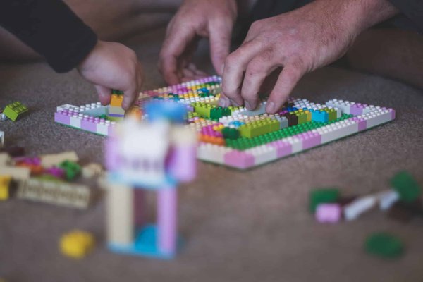 Comment intégrer les jeux de société dans un environnement éducatif ?